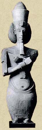 kráľ Achnaton, syn Amenhotepa III. a Teje, otec Tutanchamona